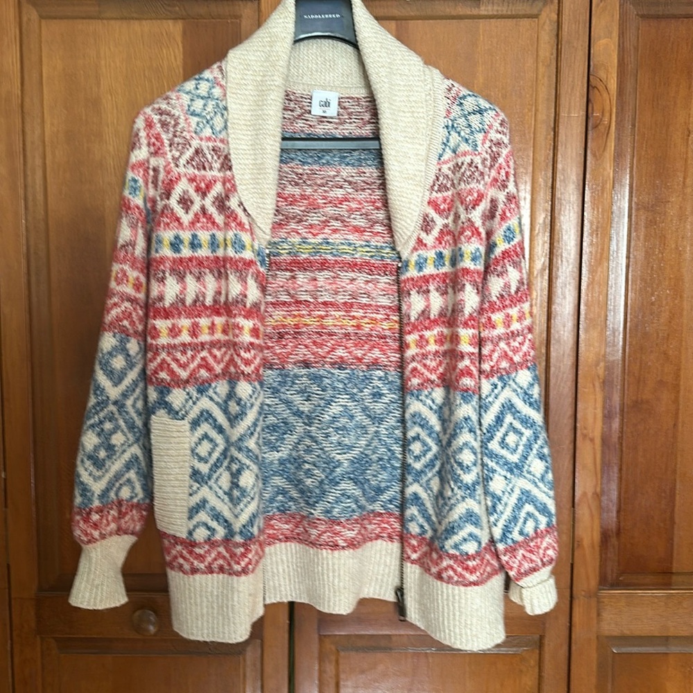 Cabi zip front sweater.  Size XS.  EUC.